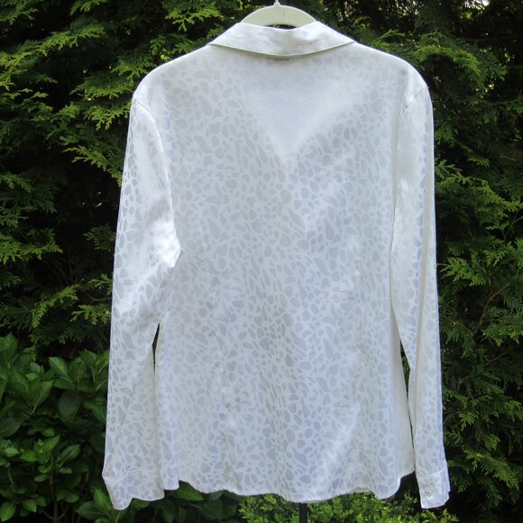 Covington Fitted Long-Sleeve Buttondown Blouse with Shimmery Animal Print - Picture 3 of 3